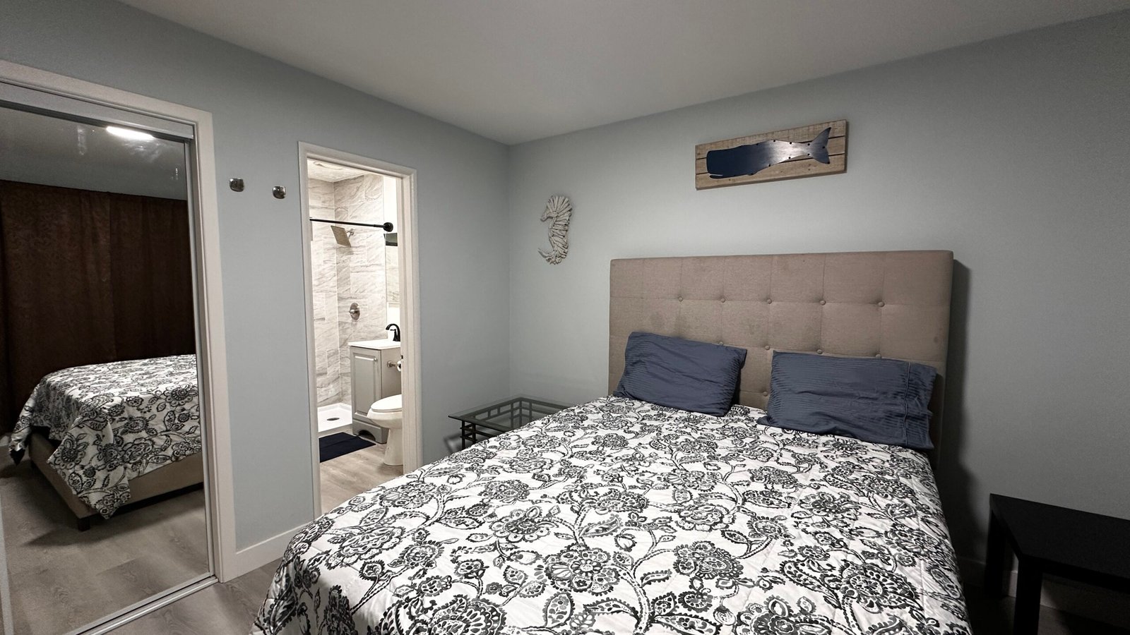 Furnished Los Angeles bedroom for extended stays